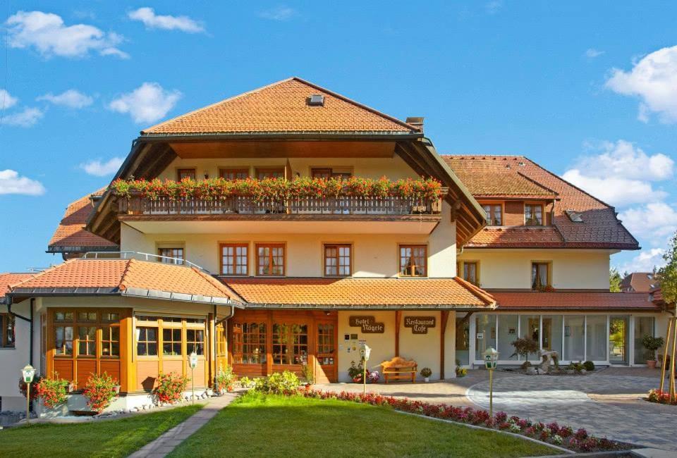Wander- & Wellnesshotel Naegele Höchenschwand Exterior foto